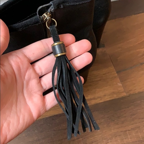 Ralph Lauren Tassel Ankle Heeled Leather Boots - Picture 7 of 9